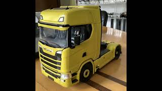 Camion Scania S730  Italeri art 3927 [upl. by Nahamas]