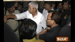 Lalu Yadav Gets Angy on Police for Checking Rabri Devis Car  India TV [upl. by Rutger]