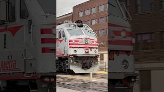 Metra 211 pushes BNSF 1224 out of Berwyn metra metratrain [upl. by Caines]