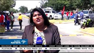 The situation remain tense at at Overvaal Hoerskool in Vereeniging [upl. by Seroka]