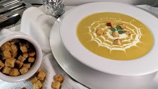 Velouté de poireaux pommes de terres et courgettesune soupe crémeuse et vitaminé شوربة الكراث [upl. by Aynnat]