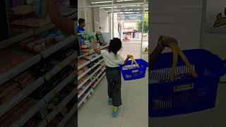 Bayar bayar kasir belanjabulanan indomaret jajan shelleyvlog [upl. by Kola]