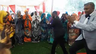 Best Somali hello dance ever somali culturesomali weddings Subscribe [upl. by Sculley]