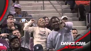 Pelea de Baile Niño Vs Acomodador de la NBA Detroit Pistons Dance Cam1 [upl. by Wilbert712]