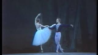 Natalia Makarova and Mikhail Baryshnikov «Giselle» Scenes from act 2 ABT 1977 [upl. by Burger]