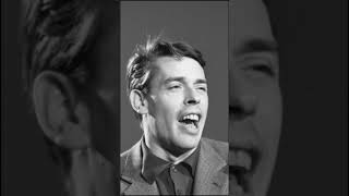 Comment la cigarette atelle tué jacquesbrel  Vies de Dingue des Artistes [upl. by Relyhcs]