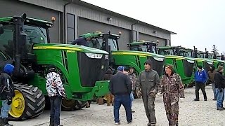 Blooming Prairie MN Farm Auction Dec 19 2014  Late Model JD Tractors [upl. by Morey580]