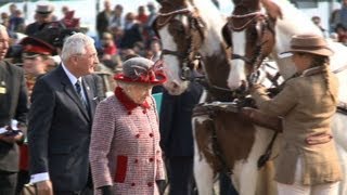 O Jubileu da rainha é comemorado em Windsor [upl. by Hinkle]