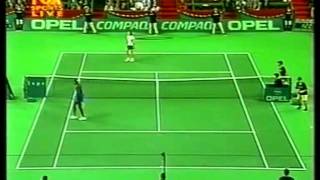 Martina Hingis v Venus Williams  1999 Grand Slam Cup [upl. by Dnalyag]