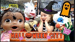 BABY ALIVE goes on a HALLOWEEN CITY tour FUNNY KIDS The Lilly and Mommy Show TOYTASTIC [upl. by Airetas]