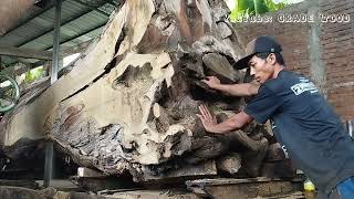 EXTRAORDINARY  The Process of Sawing 200 Year Old Teak Wood at Fantastic Prices [upl. by Shina961]