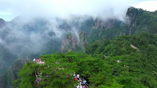 GLOBALink  Overseas travel merchants impressed by Chinas Huangshan Mountain [upl. by Iramo417]