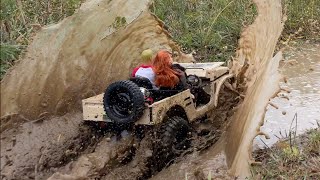 Mudding the Suzuki Jimny RC crawler with my girlfriend [upl. by Odlanier664]