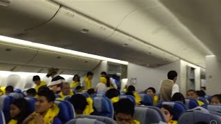 What Caused Flight CX884 To Make An Emergency Landing [upl. by Anib72]