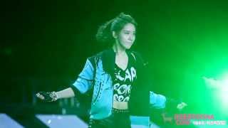 FANCAM Yoona  Dance Battle SM Town in Seoul [upl. by Theone]