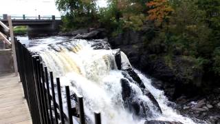 Nouveau belvédère aux chutes de Roxton Falls  Halte Routière [upl. by Eiramrebma]