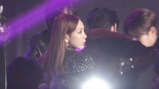 Taeyeon  Snapping ChungHa Reaction  Seoul Music Awards 2020 [upl. by Kcid]