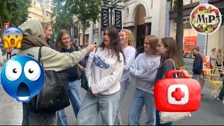 OP DE EHBO BELANDT 😱 middagpauze straatinterview Antwerpen [upl. by Eleanore]