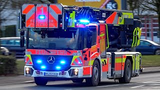 NEUE DREHLEITER  Feuerwehr PADERBORN  Einsatzfahrten von FEUERWACHE 1 amp 2  Löschzug amp mehr [upl. by Cain673]