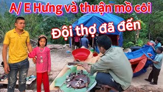 BẤT NGỜ  ĐÓN ĐỘI THỢ XÂY AE HƯNG THUẬN MỒ CÔI VUI MỪNG SẮP CÓ NHÀ MỚI [upl. by Karon]