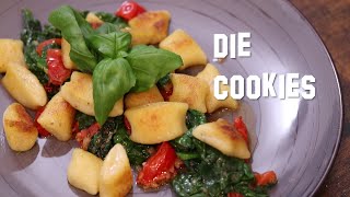 Vegane Gnocchi mit Salbei an Blattspinat mit Cherrytomaten [upl. by Kassandra665]