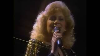 Sandi Patty The Make His Praise Glorious Full Concert in HD [upl. by Ocirederf]