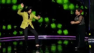 Rohan preet Singh dancing on stage with laughter queen [upl. by Senaj535]