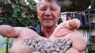 Allotment Secret 6X Pelleted amp Concentrated Chicken Manure [upl. by Ellak]