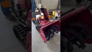 GovDeals 2006 HONDA Snowblower [upl. by Lemal]