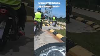 Latihan KPP02 Motosikal  Jalan Bonggol Dan Huruf 8 [upl. by Pressman]