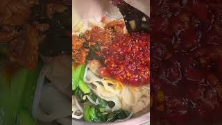 青椒肉丝跺脚鸡蛋面，这种组合没几个人吃过吧我的探店日记 谁懂这一口的好吃程度 不敢想象这得有多好吃 [upl. by Ellata]