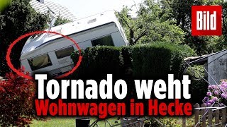 Tornado in NRW Wohnwagen wurde in Gartenhecke geweht – Aufräumen in Viersen [upl. by Pasco]