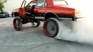 Lowrider burnout on 30s [upl. by Ynes946]