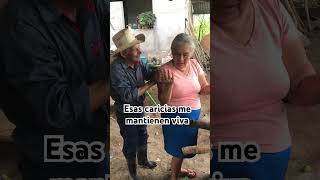 Caricias abuela cosasderancho humor soyderancho amor [upl. by Erena73]