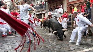 San Fermín 2016 Las mejores imágenes de los encierros [upl. by Angadreme]