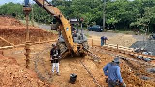 SERVIÇO DE RETROESCAVEIRA SENDO NARRADO AO VIVO [upl. by Aisirtap326]