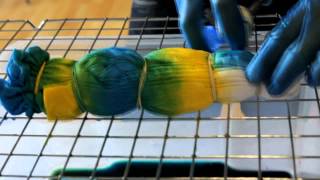 How To Tie Dye a T Shirt Part 34  Dyeing Your T Shirt [upl. by Raeann]