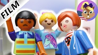 Playmobil Film English  JULIAN AND DAVE KISSING EACH OTHER Kids Series Vogel Family [upl. by Eisler619]