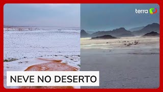 Deserto saudita fica coberto de neve pela primeira vez na história [upl. by Ahsiki]