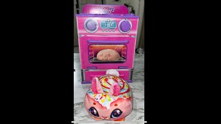 Cookeez Makery toy review by mooseenterprise cookeezmakerytoyreview toyreview [upl. by Shaya]