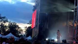 FKA Twigs  Figure 8  Osheaga 2015 [upl. by Trotter]