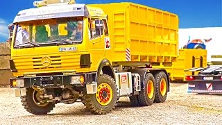 Amazing Detailed RC ContainerTruck RC Truck Action MB SK 3Axle HookLifter Wedico ScaleART [upl. by Dominus]