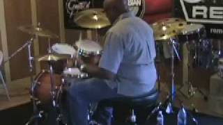 Steve Ferrone in Clinic at Rhythm Traders in Portland Oregon July 2009 [upl. by Esidnac]