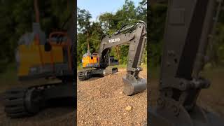 RC Huina 1550 vs Volvo [upl. by Yorick]