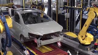 How to Apply Automotive Seam Sealer with Dispensing Robots  FANUC America 2021 [upl. by Pierrette831]