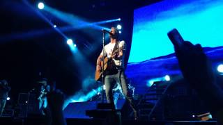 Dierks Bentley I hold on Live [upl. by Dyal]