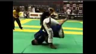 JiuJitsu Epicness Roger Gracie breaks Jacares arm GRAPPLERSPLANETCOM [upl. by Ttsepmet]