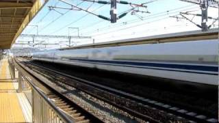 新幹線 Shinkansen  Odawara Station Fly By 小田原駅 [upl. by Rodina]