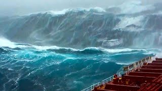 TOP 10 BARCOS AZOTADOS POR OLAS MONSTRUOSAS [upl. by Hallerson]