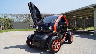 Review 2018 Renault Twizy  Coolest Electric Car [upl. by Hancock140]